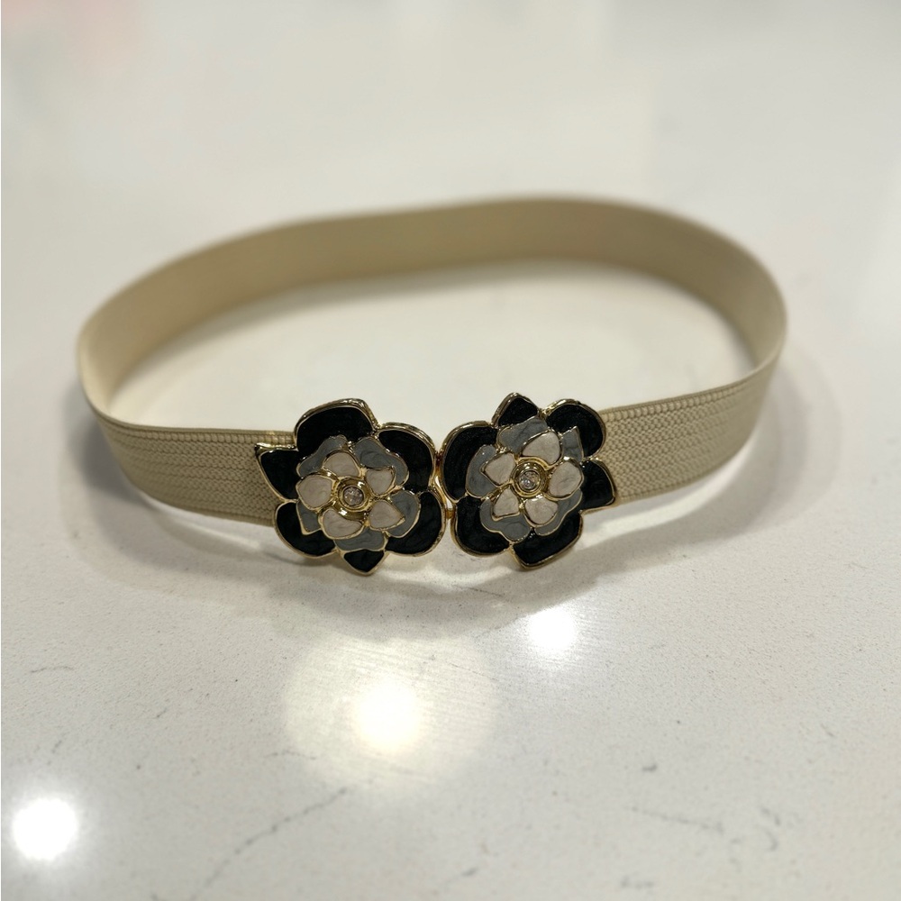 Elegant Floral Belt with Blue and Gold Accents